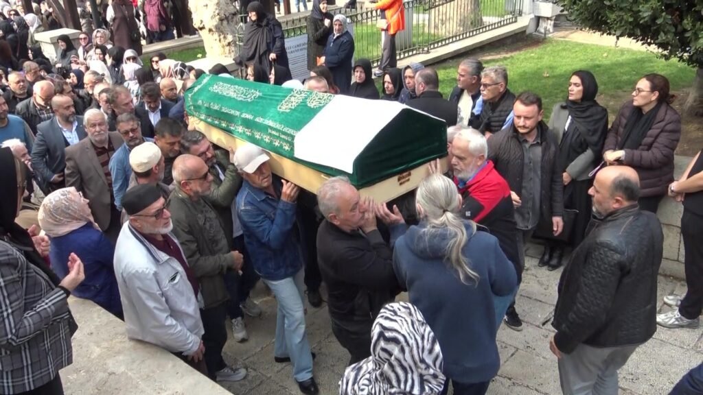 Bursa’nın Sevilen İsmi Vedat Kural Son Yolculuğuna Uğurlandı