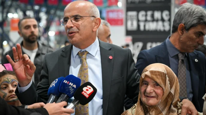 88 yaşındaki Emine Teyze okumanın yaşı olmadığını gösterdi