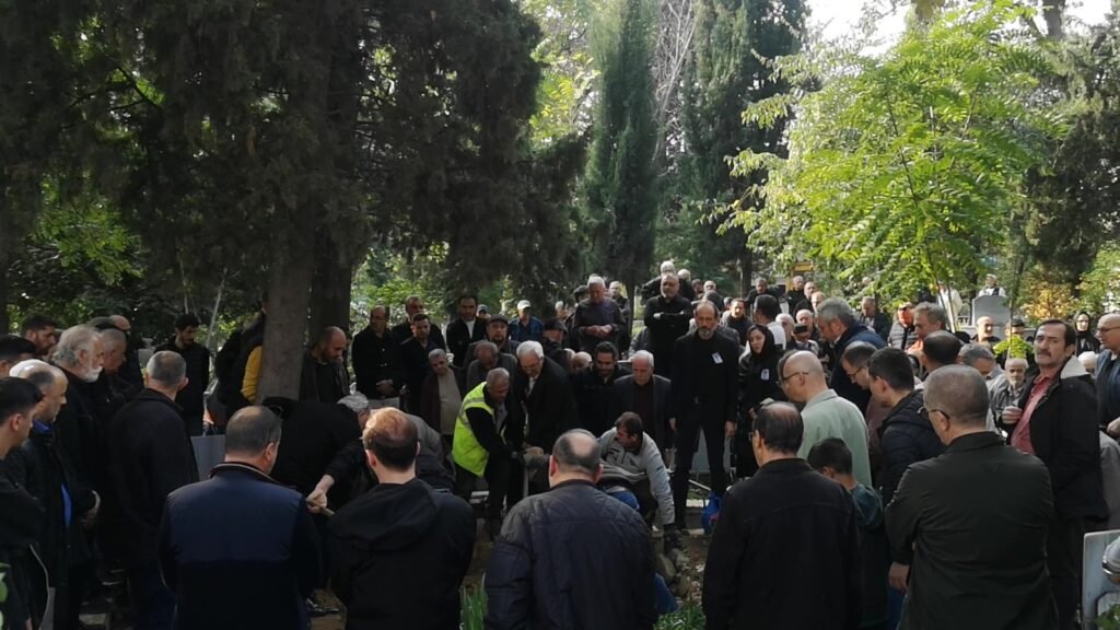 Bursa’nın Sevilen İsmi Vedat Kural Son Yolculuğuna Uğurlandı