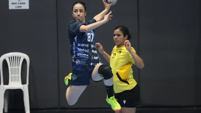 Bursa Büyükşehirli kadın hentbolcular EHF Avrupa Kupası’nda tur kapısını araladı