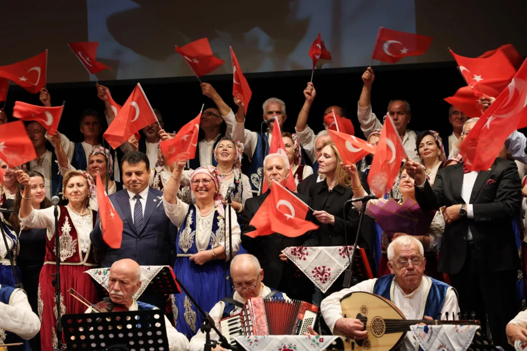 Bursa'da Atatürk'e Rumeli ezgileriyle anma