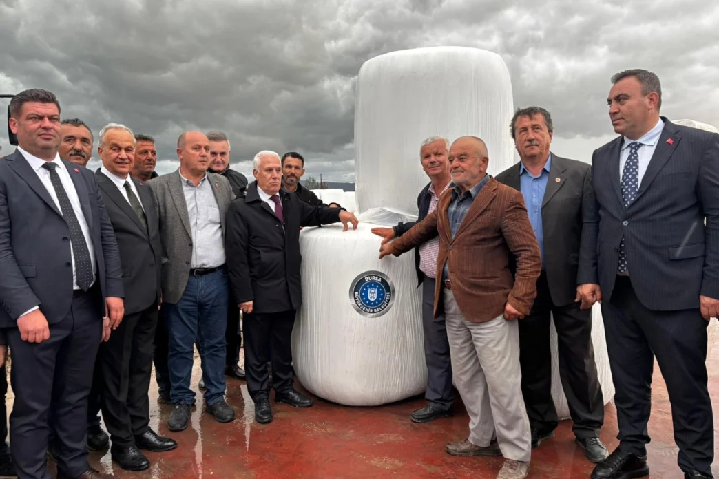 Bursa’da çiftçilere destek sürüyor... Mustafakemalpaşa'da Silaj Paketleme Tesisi açıldı