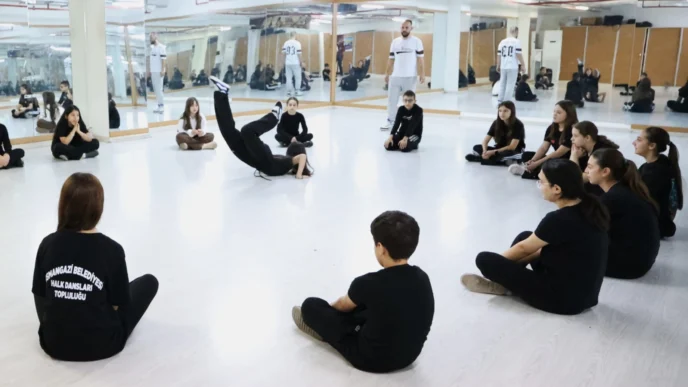 Bursa'da geleceğin dansçıları Osmangazi'de yetişiyor