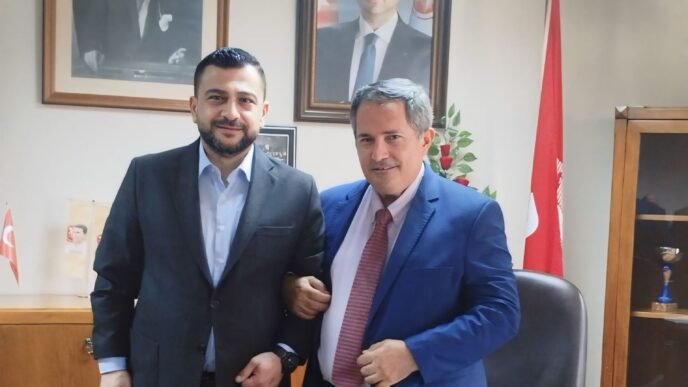 Demokrat Parti Bursa'da Devir Teslim: “KavgaDeğil, Kucaklaşma Siyasetini Büyütmeye Kararlıyız