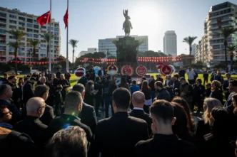 CHP İzmir Ata’sını andı