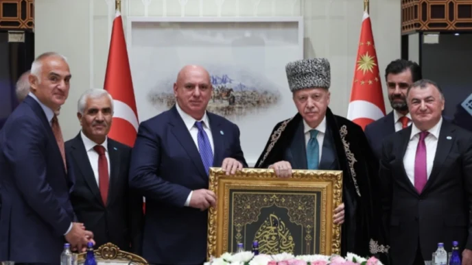 Cumhurbaşkanı Erdoğan, Ahıska Türkleri'ni ağırladı