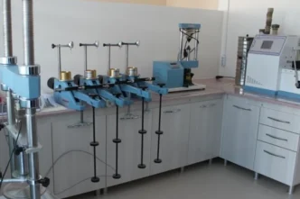 Deprem hasarlı illere ek laboratuvar izni... Yapı Malzemeleri ve Zemin Laboratuvarları Yönetmeliği'nde kapsamlı değişiklik