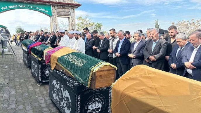 Dilovası yangınında hayatını kaybedenler son yolculuğuna uğurlandı