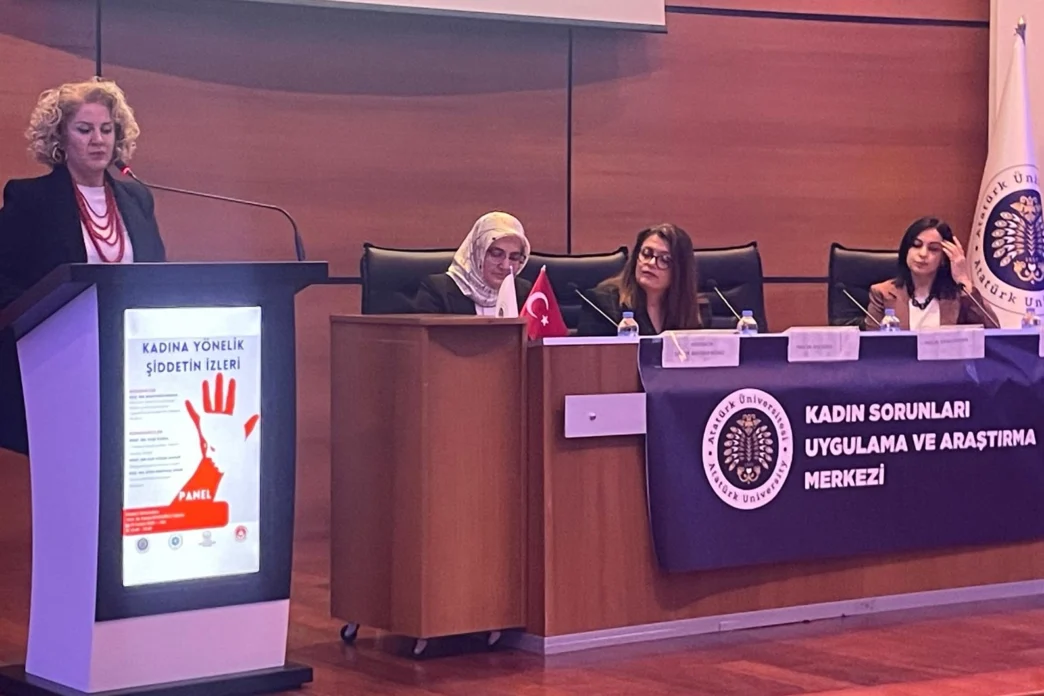 Erzurum'da "Kadına Yönelik Şiddetin İzleri" paneli