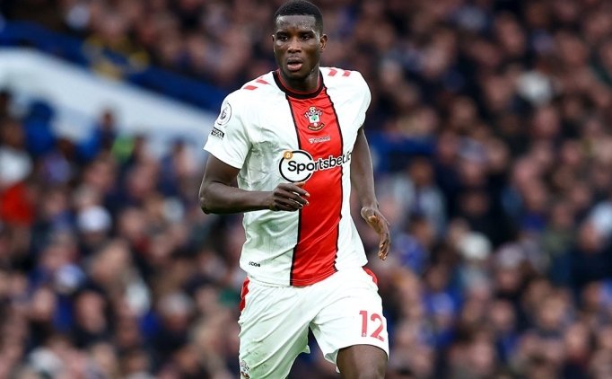 Süper Lig’de Gol Krallığı Yarışı Kızıştı: Onuachu Zirvede, Icardi Geride Kaldı