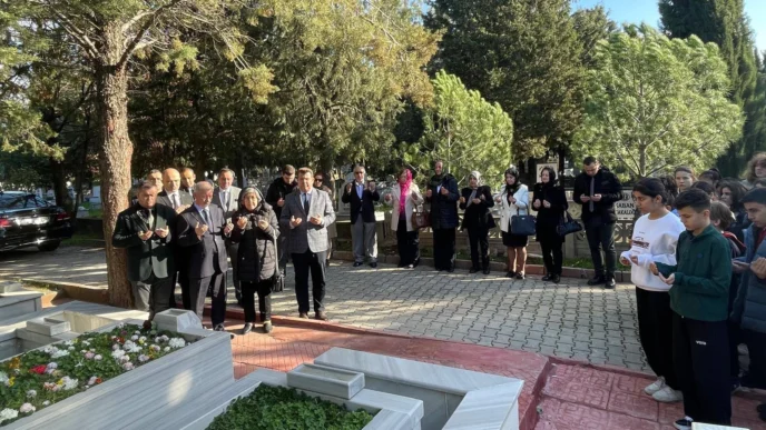 Genç yaşta yitirilen Yekta Baydar, okulu ve mezarı başında anıldı