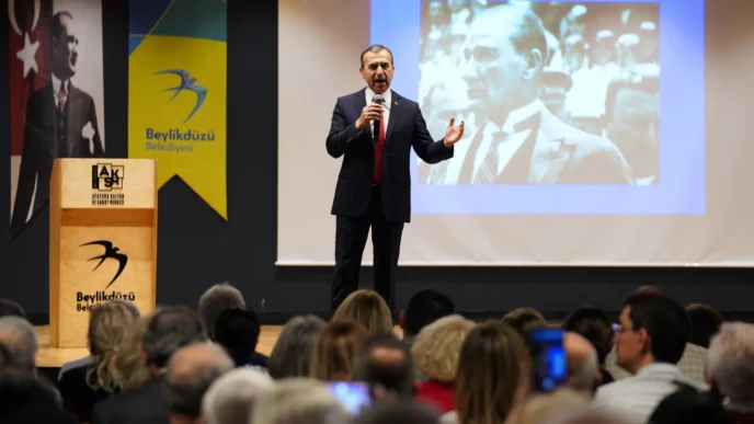 İstanbul Beylikdüzü’nde ‘Atatürk ve Cumhuriyet’ söyleşisi