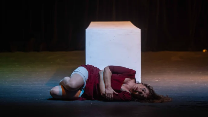 İzmir Bornova’da kadın mücadelesi sahneye taşındı