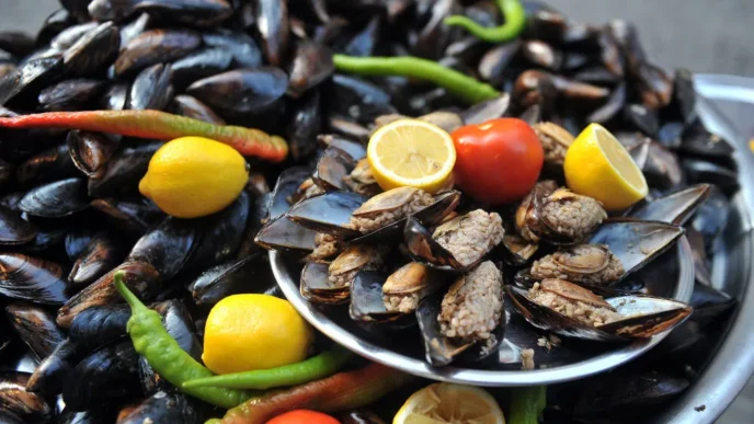 Ortaköy’de Yenen Yemekler Faciaya Dönüştü: Tatil İçin Gelen Ailede İki Çocuk Yaşamını Yitirdi