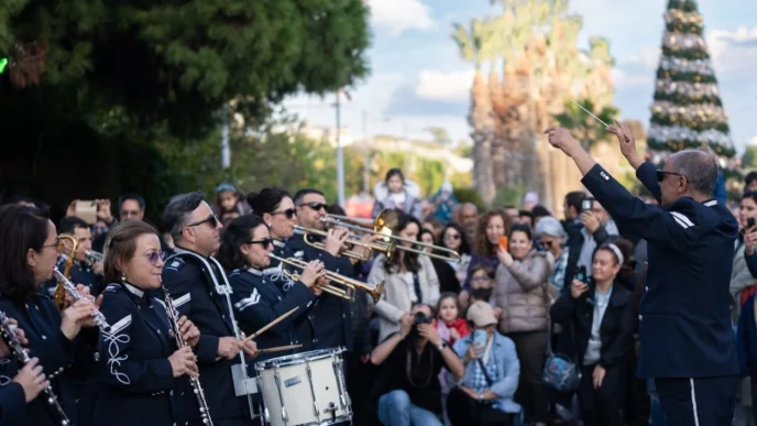 İzmir, yeni yılı rengarenk bir festivalle karşılıyor