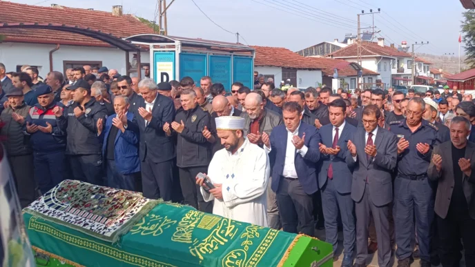 Kınık’ın efsane çömlek ustası Salim Yaşar’a son veda