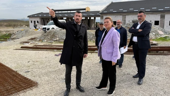 Kocaeli İzmit’te Dost Pati Yaşam Alanı çalışmaları hızla sürüyor