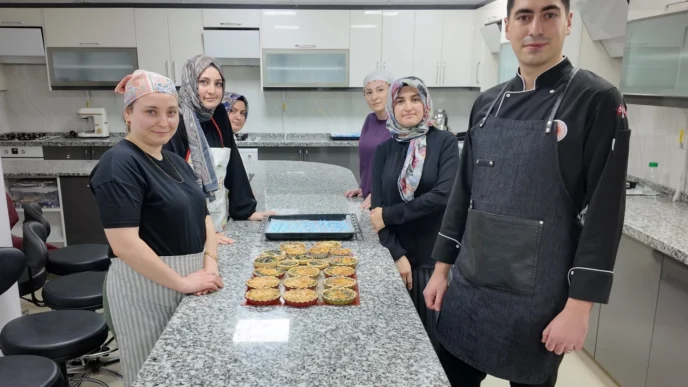Kocaeli'de yeni pasta şefleri eğitimlerine başladı