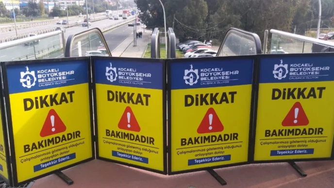 Kocaeli’de yürüyen merdivenlere Kasım ayı bakımı başladı