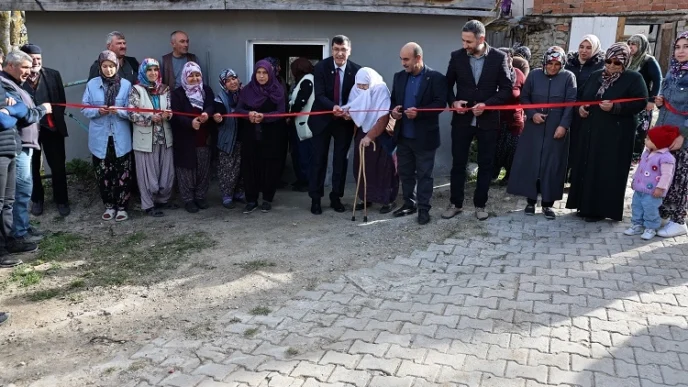 Kütahya Kumarı Mahalle Fırını hizmete açıldı