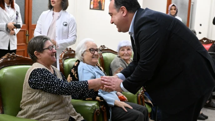 Manisa’da huzurevi ziyareti! Yaşlılara yeni proje sözü