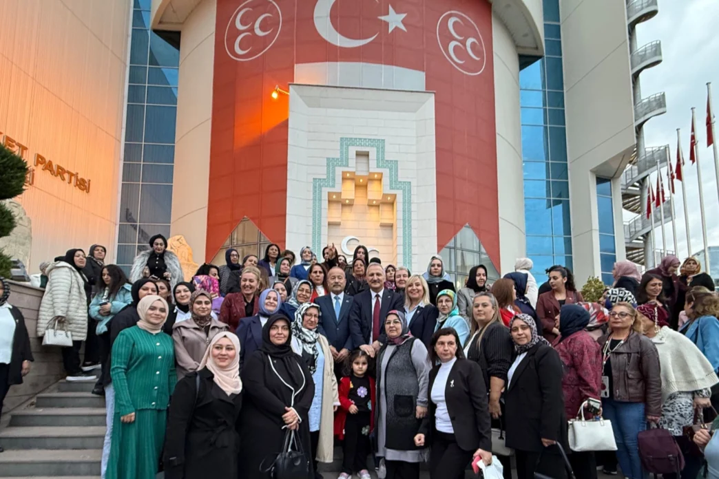 MHP'de 'Engelsiz Yarınlara' yoğun ilgi