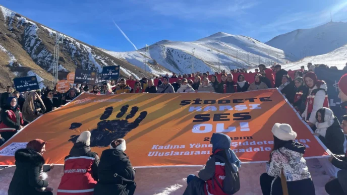 Palandöken’de 'Şiddete Karşı Tek Yürek'... Kadınlar ön saflarda yürüdü