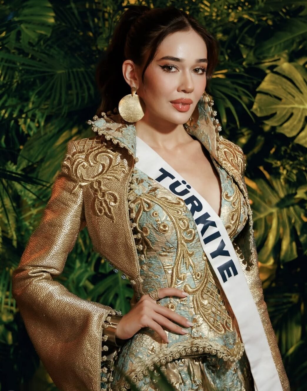 Miss Universe’de Kriz Derinleşiyor: Final Öncesi İki Jüri Üyesi Ayrıldı