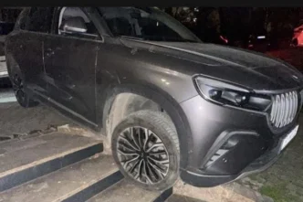 Son anda frenle kurtuldu! Merdivenleri fark etmeyen sürücü ölümden döndü