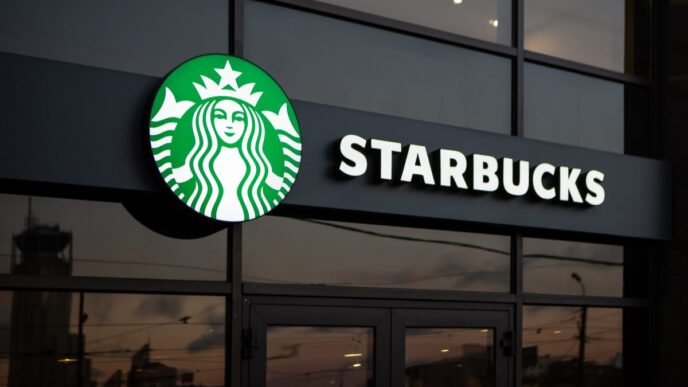 Starbucks Çalışanları Grev İçin Sendikaya Yetki Verdi