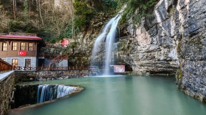 Trabzon’un tarihi ve doğal güzelliklerine ziyaretçi akını