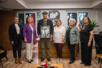 Türk Kadınlar Birliği'nden Başkan Eşki'ye tarihi sürpriz