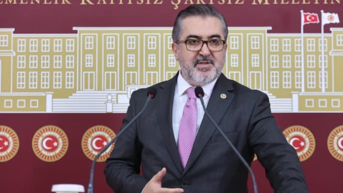 AK Parti'li Adem Yıldırım'dan İBB eleştirisi