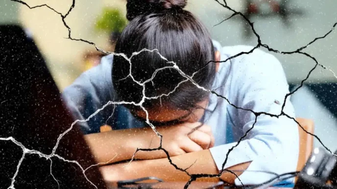 Çalışanlar tükenmişlik riskiyle karşı karşıya! Sinsi kriz 'sessiz çatlama' işyerlerini tehdit ediyor