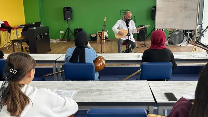 Çayırova’da bağlama kurslarına yoğun ilgi