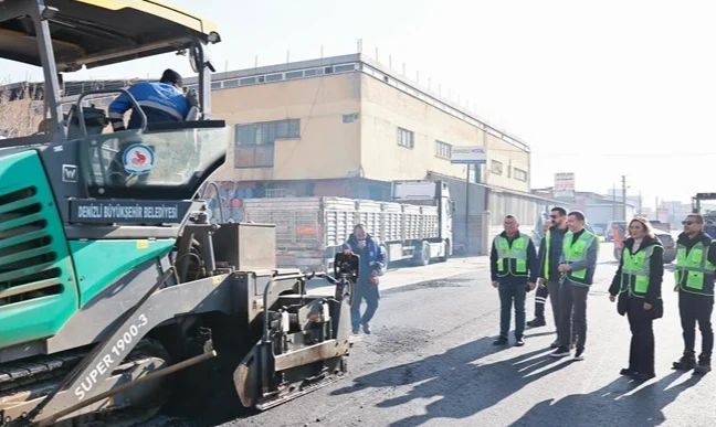 Denizli’de ulaşım için sıcak asfalt seferberliği