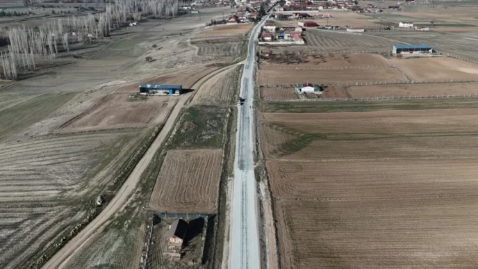 Eskişehir Büyükşehir’den Seyitgazi’de yol yenileme çalışması