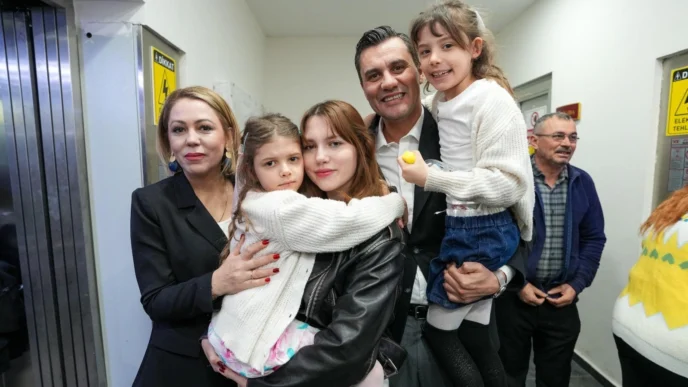 Ferdi Zeyrek Vakfı'ndan kırsaldaki çocuklara 'kışlık kıyafet' desteği