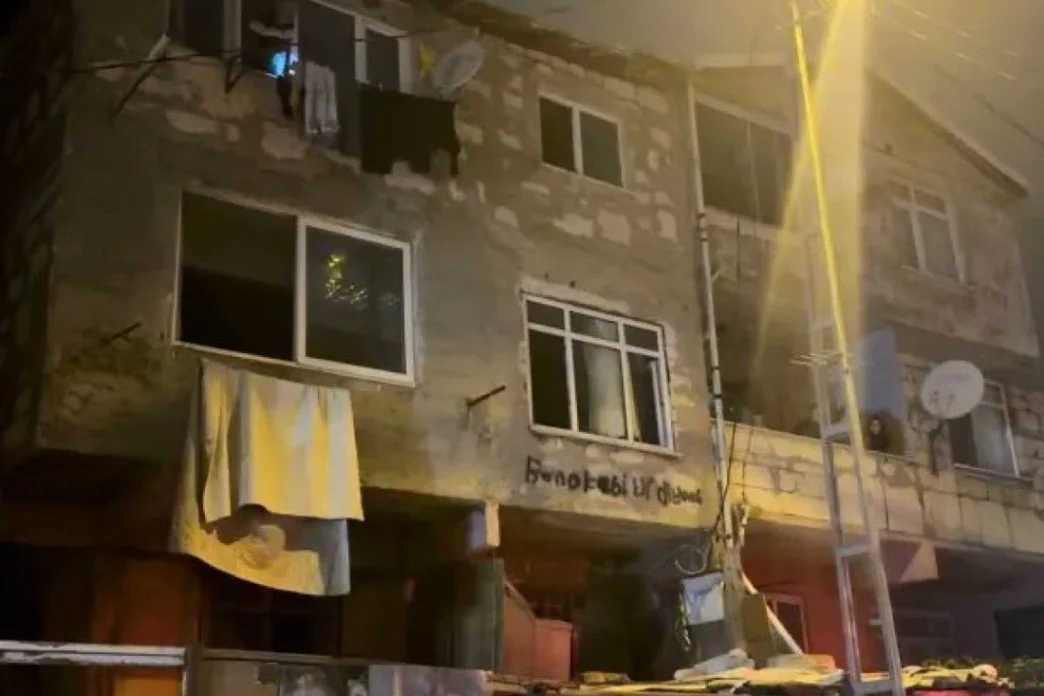 Günün acı haberi... Pendik’te ev yangını: 3 çocuk hayatını kaybetti