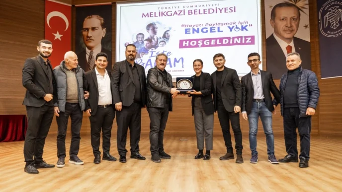 İşitme engelliler Kayseri Melikgazi'de sanatın birleştirici gücünde buluştu
