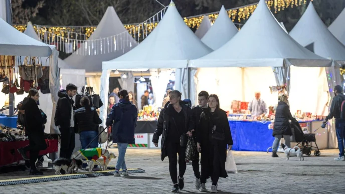 İzmir'de Kültürpark’a yeni yıl ruhu geldi