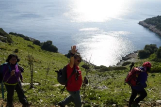 İzmir'de üniversitelilerden tarih ve doğa rotası