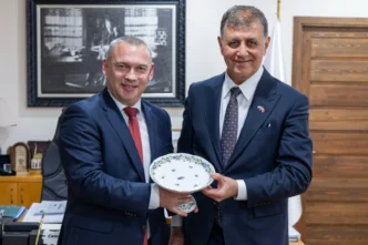 İzmir-Macaristan hattında 'kardeş kent' ilişkisinin temelleri atıldı