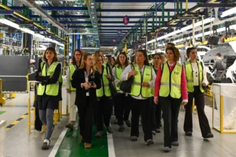 Kadının Güçlenmesi Bursa Platformu'ndan Oyak Renault'a ziyaret