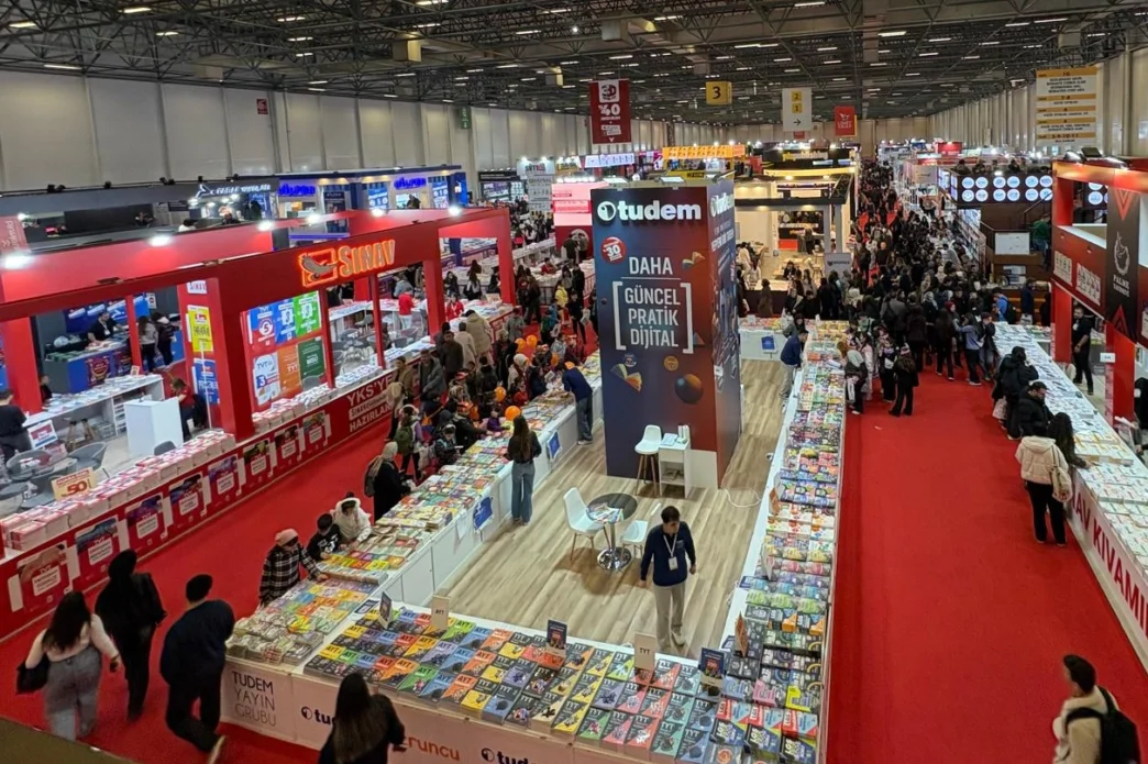 Keşanlı 8. sınıf öğrencileri Tüyap Kitap Fuarı'nda