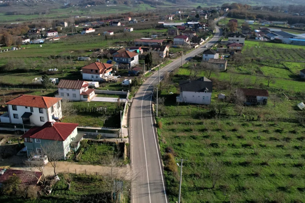 Kırsalda ulaşım Kocaeli Büyükşehir’le yol alıyor