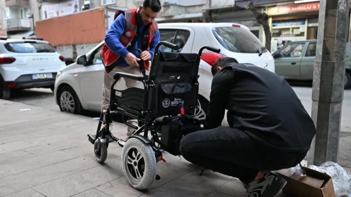 Manisa Büyükşehir’den engelli bireylere medikal destek