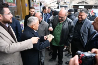 Memduh Büyükkılıç'tan esnaf ziyaretleri