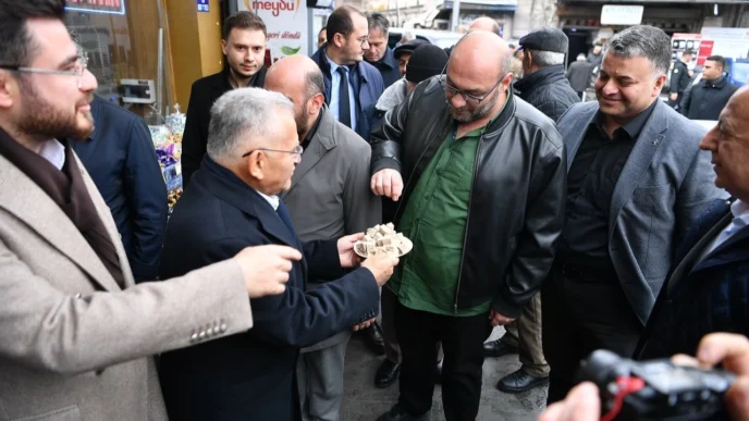 Memduh Büyükkılıç'tan esnaf ziyaretleri