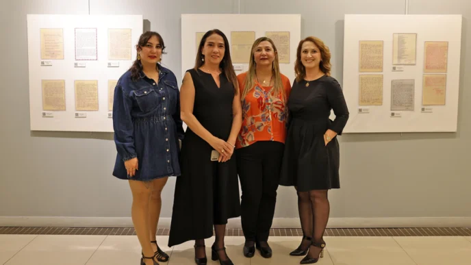 Mersin'de ustalardan genç kuşaklara seslenen mesajlar... "Konuşan Mektuplar" sergisi açıldı